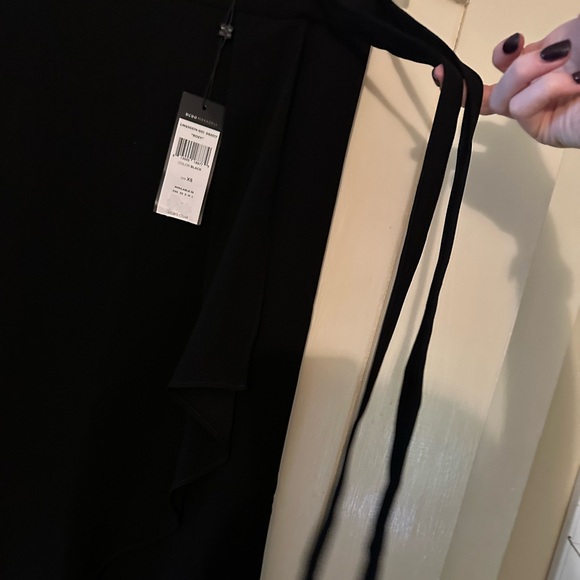 BCBG MAXAZRIA black asymmetrical wrap around skirt - Picture 7 of 14